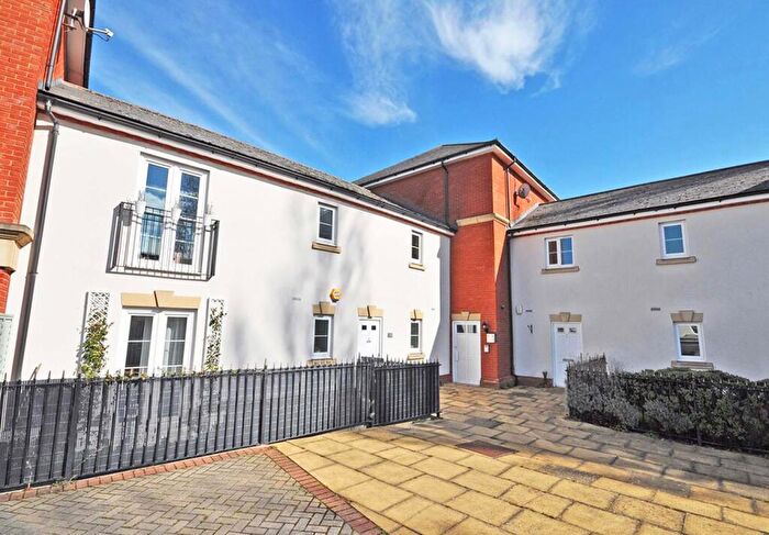 2 Bedroom Apartment For Sale In Fayrewood Drive, Great Leighs, Chelmsford, CM3