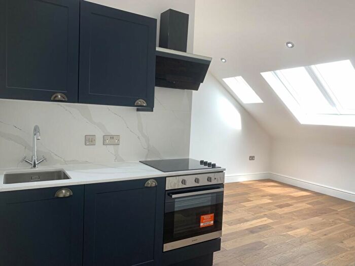 Flat To Rent In St Anns Road, Harringay, N15