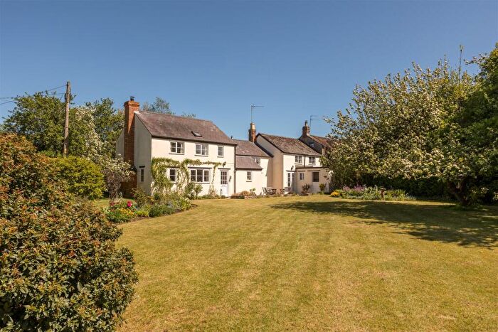 5 Bedroom Cottage For Sale In Juniper Hill, Brackley, NN13