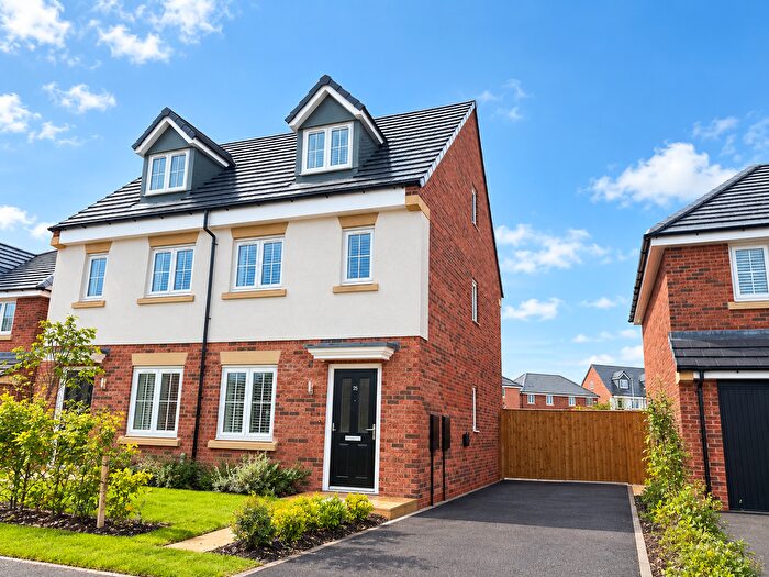 3 Bedroom Town House To Rent In Trones Wood Lane, Widnes, WA8