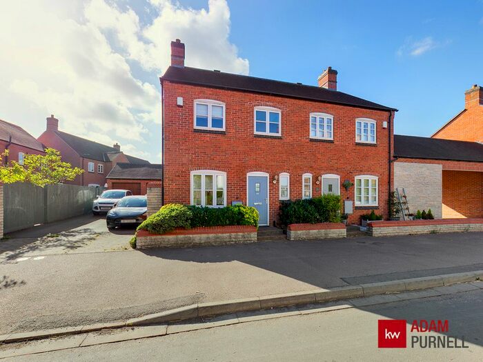 3 Bedroom Semi-Detached House To Rent In Barton Road, Nuneaton, Warwickshire, CV13