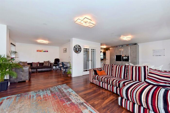 4 Bedroom Detached House To Rent In Cressex Road, High Wycombe, Buckinghamshire, HP12