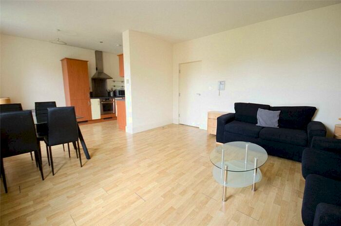 2 Bedroom Apartment To Rent In Mauldeth Court, - Mauldeth Road, Withington, Manchester, M20