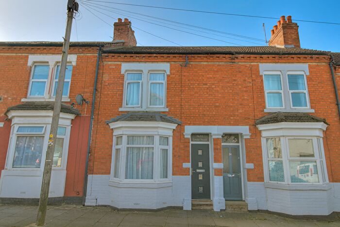 2 Bedroom Terraced House For Sale In Leslie Road, Northampton, NN2