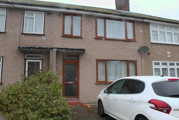 3 Bedroom Terraced House To Rent In South End Road, Hornchurch, Essex RM12