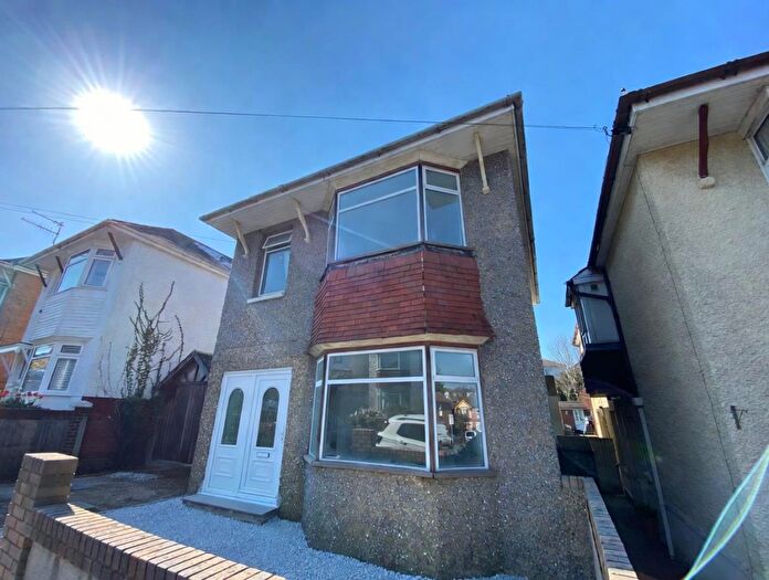 3 Bedroom Detached House To Rent In Crichel Road, Bournemouth, BH9