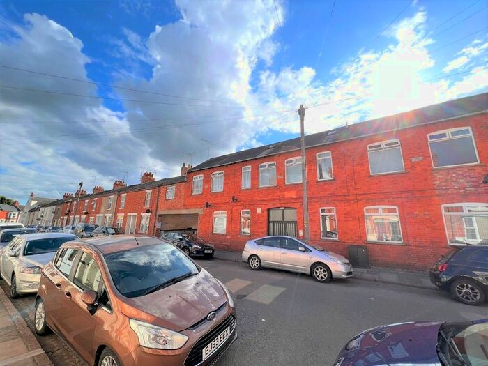 2 Bedroom Flat To Rent In Clarke Road, Abington, Northampton, NN1