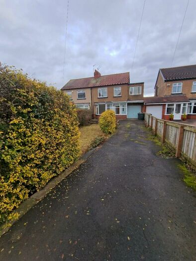4 Bedroom Semi-Detached House To Rent In The Villas, Newcastle Upon Tyne, NE13