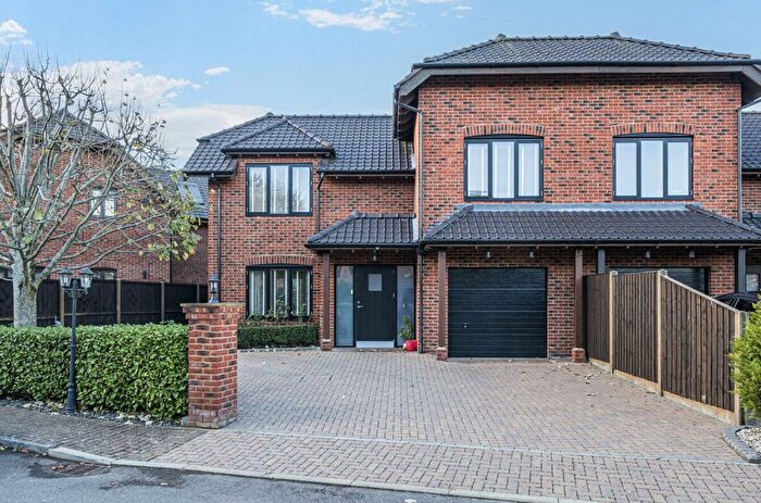 4 Bedroom Semi-Detached House For Sale In Northlands Park, Emsworth, PO10