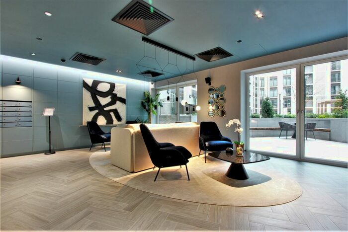 2 Bedroom Flat To Rent In Sovereign Court, Jubilee Walk, London, WC1X