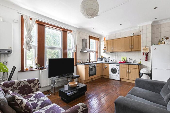3 Bedroom Terraced House To Rent In Burdett Road, London, E3