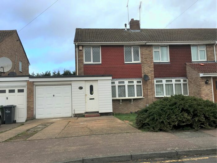 3 Bedroom Semi-Detached House To Rent In Southmead Crescent, Waltham Cross, EN8