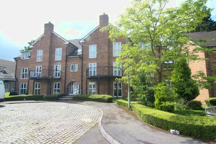 2 Bedroom Flat To Rent In Squirrel Walk, Wokingham, RG41
