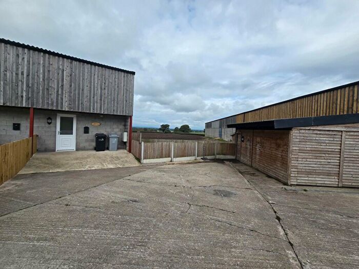 2 Bedroom Flat To Rent In Woodhouse Lane, Audlem, Cheshire, CW3