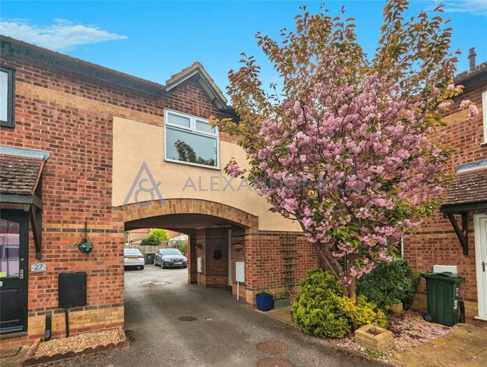 1 Bedroom Coach House To Rent In Heather Road, Bicester, Oxfordshire, OX26