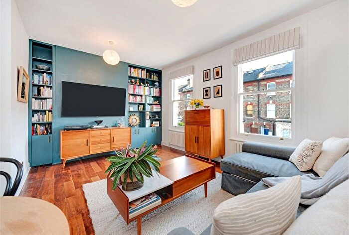 1 Bedroom Flat For Sale In Loveridge Road, London, NW6