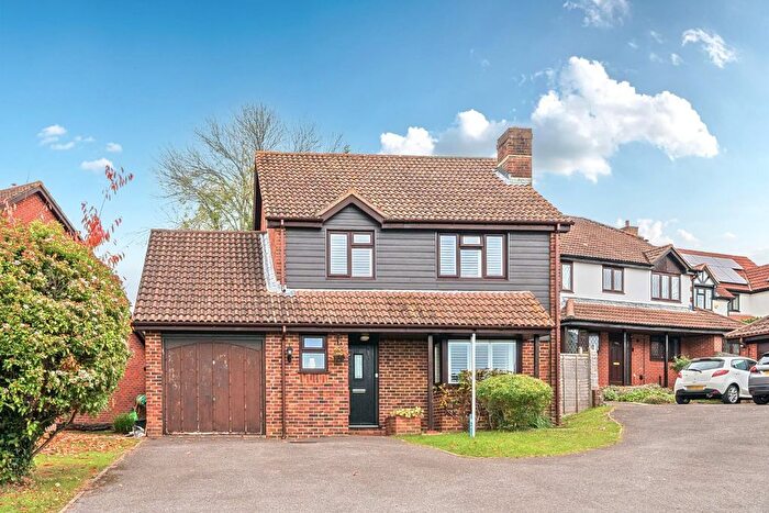 4 Bedroom Detached House For Sale In Woodland View, Waterlooville, PO8