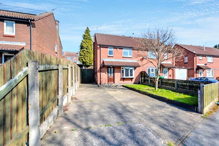 3 Bedroom Semi Detached House To Rent In Rosedale Drive, Nottingham, NG8
