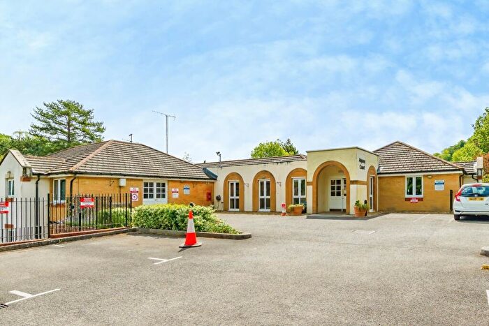1 Bedroom Flat For Sale In Stafford Road, Caterham, Surrey, CR3