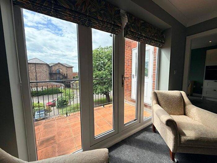 2 Bedroom Flat To Rent In Whitecross Gardens, York, YO31