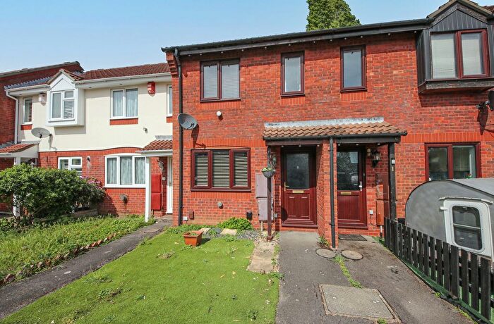 2 Bedroom Terraced House For Sale In Grove Place, Sholing, SO19