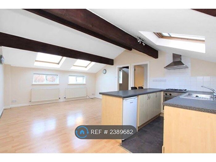 2 Bedroom Flat To Rent In Back Percy Street, Liverpool, L8