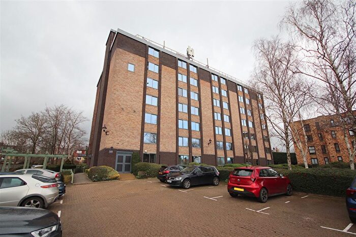 Studio To Rent In Mayflower House, Manhattan Drive, Cambridge, CB4