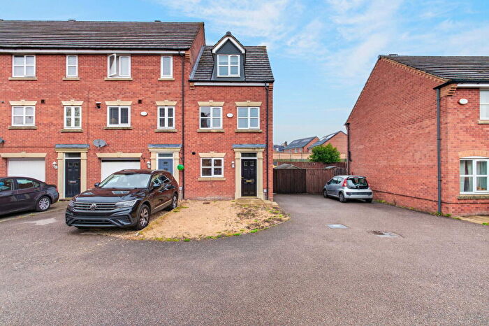3 Bedroom End Of Terrace House For Sale In Frost Close, Desborough, NN14