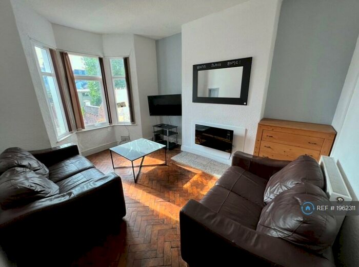 4 Bedroom Terraced House To Rent In Flaxland Avenue, Cardiff, CF14