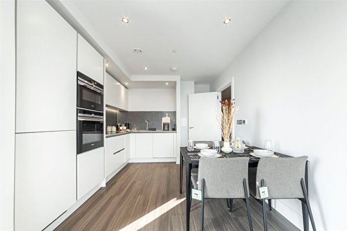 1 Bedroom Flat To Rent In Uncle Southall, Merrick Road, Southall, UB2