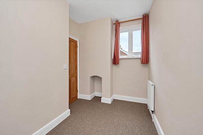 2 Bedroom Detached House For Sale In Queens Road, Bury St. Edmunds, IP33
