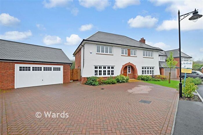 5 Bedroom Detached House For Sale In Quarry Road, Ryarsh, West Malling, Kent, ME19