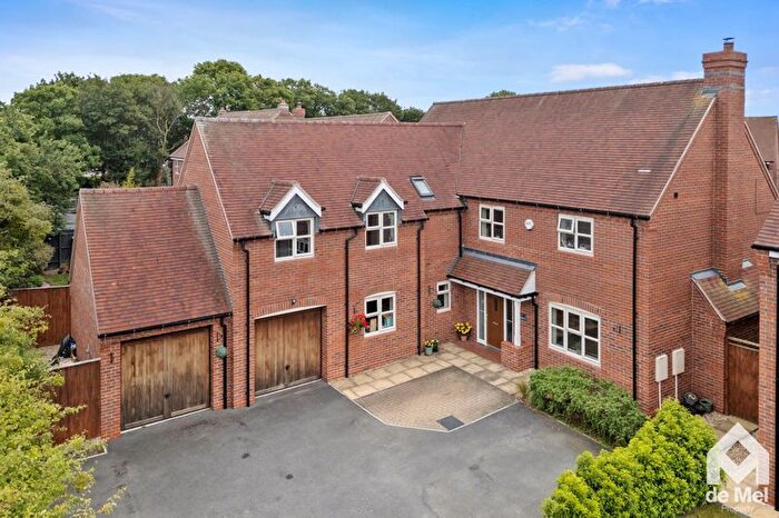 4 Bedroom Detached House For Sale In Banady Lane, Stoke Orchard, GL52