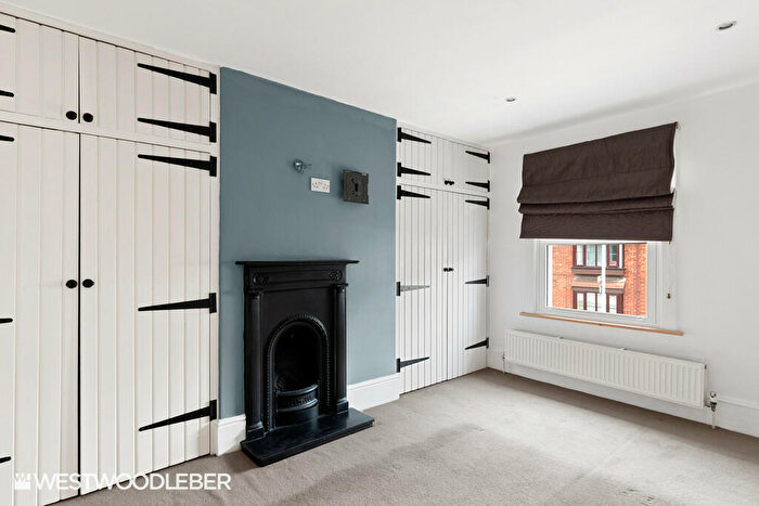 2 Bedroom End Of Terrace House To Rent In High Road, Broxbourne, EN10