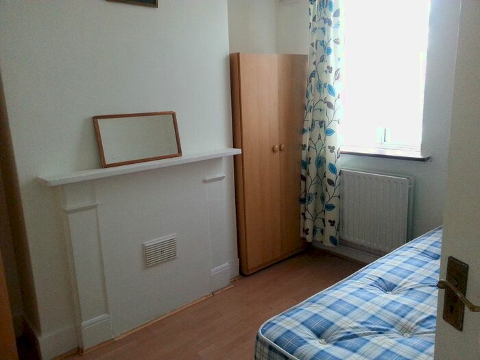 1 Bedroom Flat To Rent In St Georges Road, Forest Gate, E7