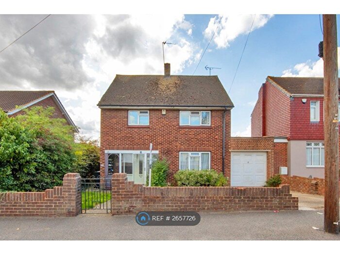 3 Bedroom Detached House To Rent In Dene Holm Road, Gravesend, DA11