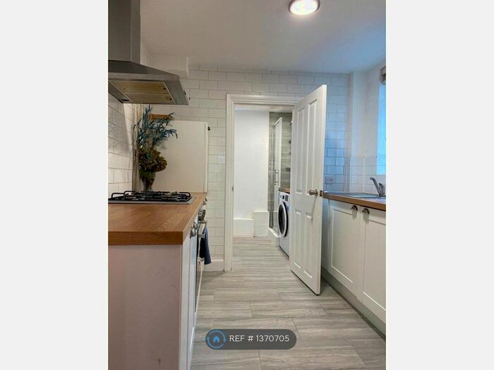 3 Bedroom Terraced House To Rent In Boxley Street, London, E16