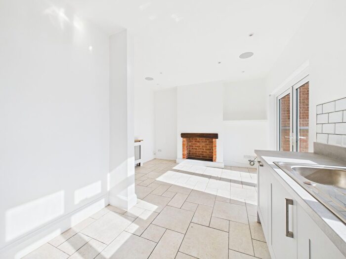 3 Bedroom Terraced House For Sale In Cedar Road East, Abington, NN3