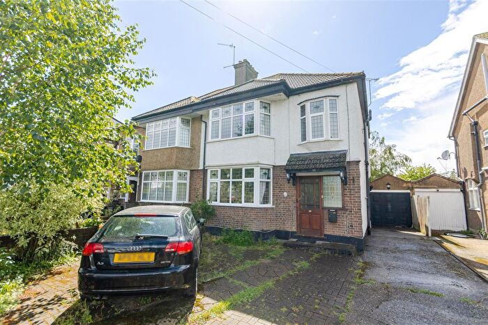 3 Bedroom Detached House For Sale In Kings College Road, Ruislip, HA4