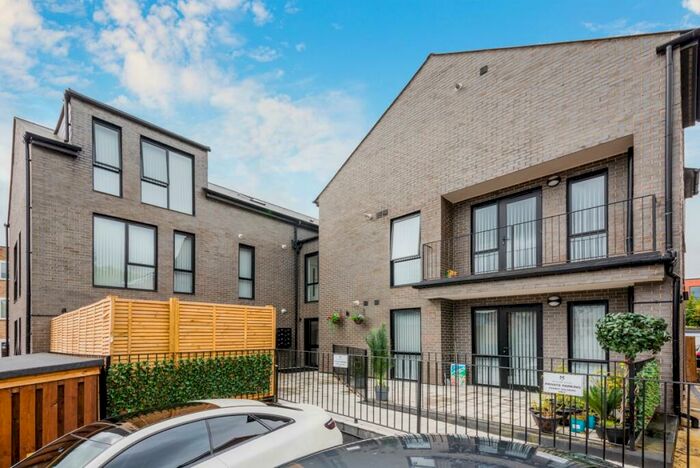 1 Bedroom Flat To Rent In Ray Gardens Stanmore, HA7