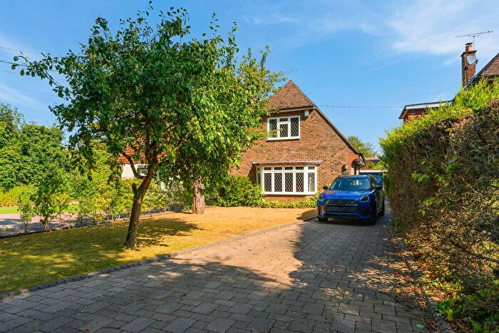 3 Bedroom Detached House For Sale In Stack Lane, Hartley, Longfield, DA3