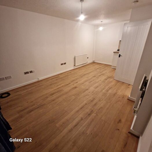 1 Bedroom Terraced House To Rent In Lucas Gardens, Luton, LU3