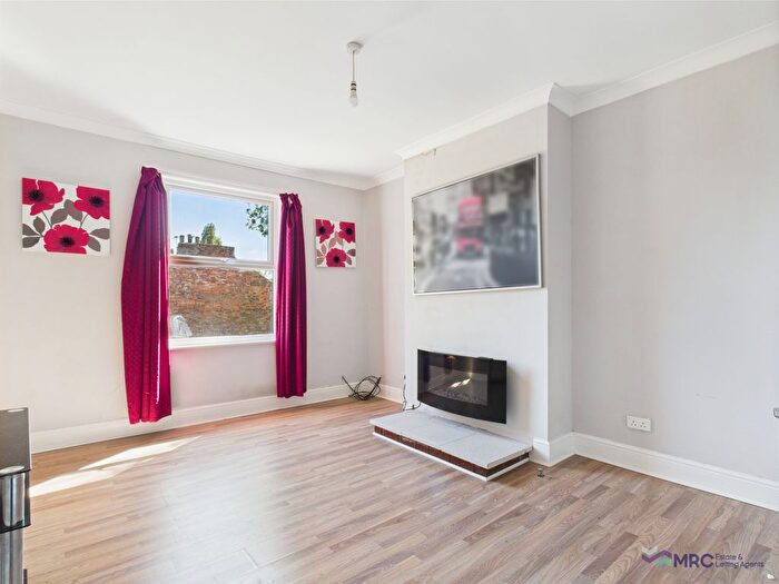 1 Bedroom Flat To Rent In Flat, Pearson Avenue, HU5