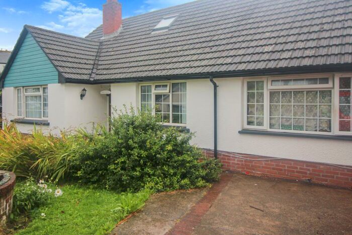 4 Bedroom Bungalow To Rent In Pilton, EX31