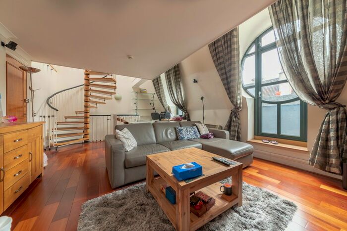 2 Bedroom Flat To Rent In West Block, Forum Magnum Square, London, SE1
