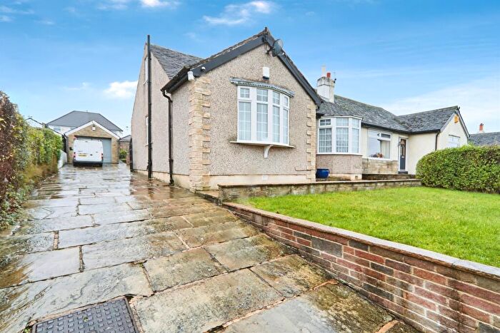 4 Bedroom Bungalow For Sale In Ring Road, Seacroft, Leeds, LS14