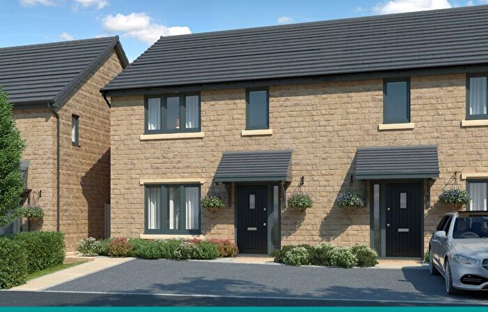 4 Bedroom Semi Detached House For Sale In New Road, Burnley, Lancashire, BB11