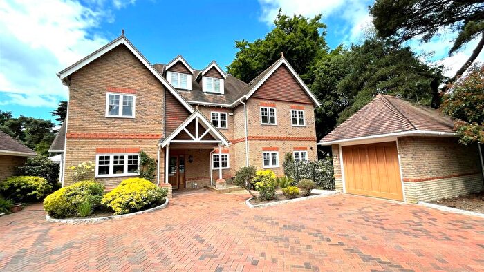 4 Bedroom Town House To Rent In De Mauley Road, Canford Cliffs, BH13