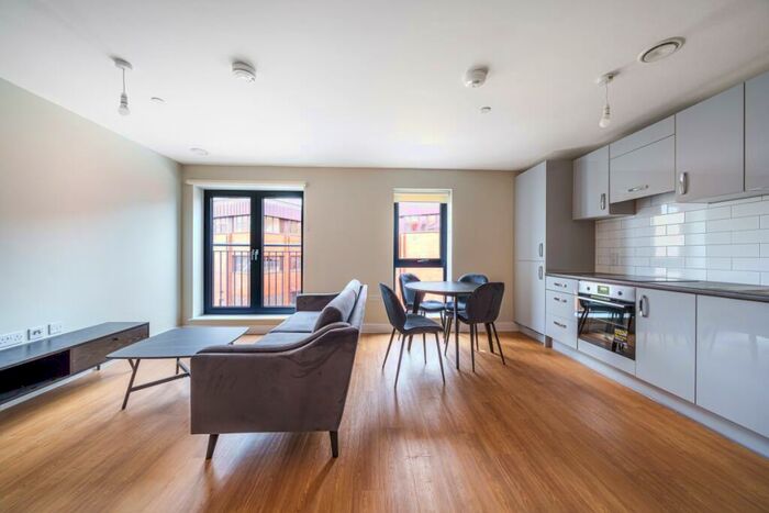 2 Bedroom Apartment To Rent In Market Street Newbury, RG14