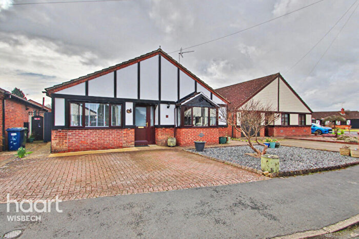 3 Bedroom Detached Bungalow For Sale In Maysfield Drive, Leverington, PE13